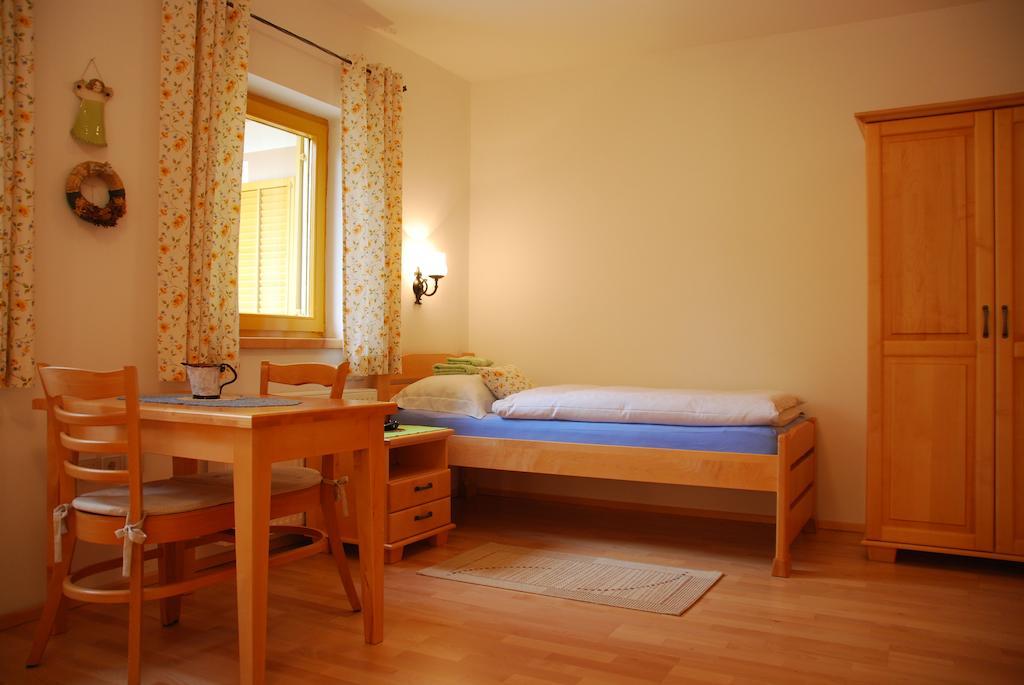 Farm Stay Rotovnik - Plesnik 슬로벤 그라데츠 외부 사진